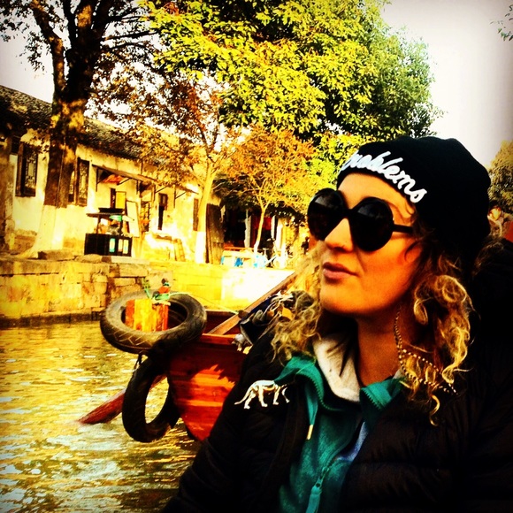 Meet your Posher, Sarah - Picture 1 of 1